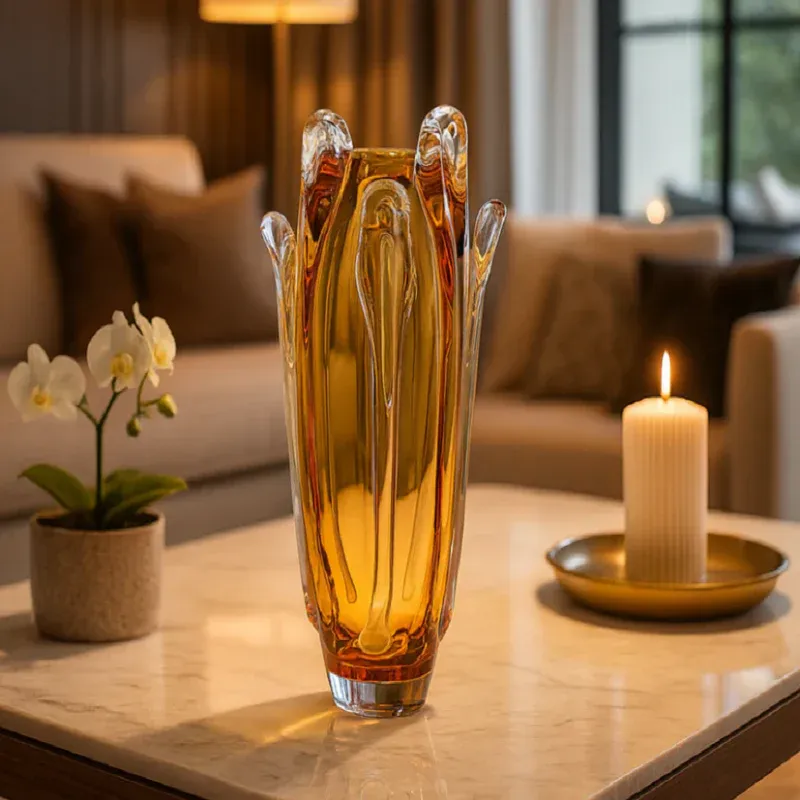 CRYSTAL SWIRL VASE Amber